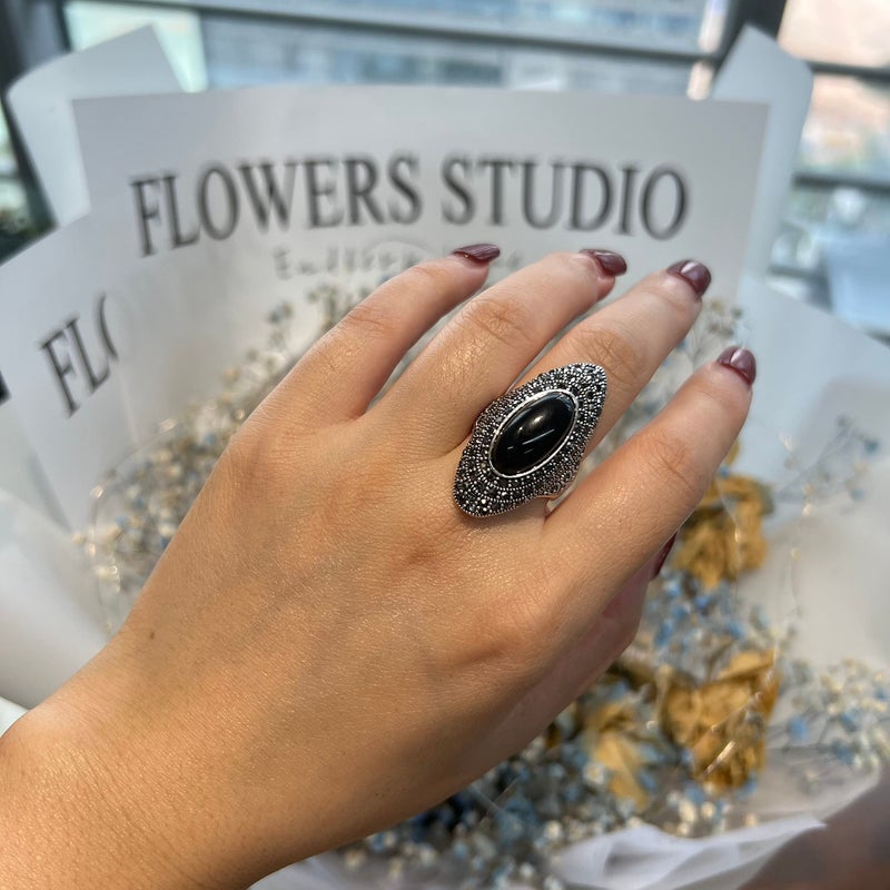 Mytys Retro Vintage Cocktail Statement Ring Black Marcasite & Crystal Rings for Women Antique Silver Big Black Onyx Stone Ring (Silver 3, 6) - Image 2